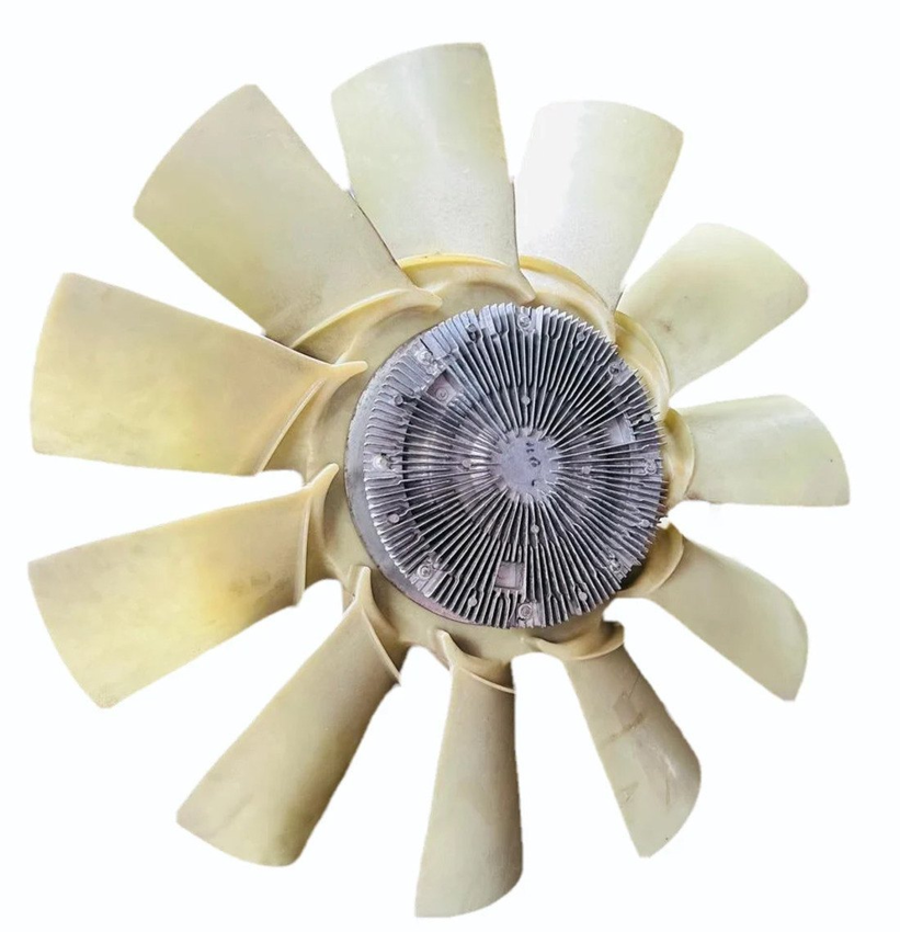 Mechanical engine cooling fan for commercial vehicles