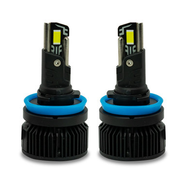 Automotive headlight housing with reflector and lens