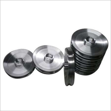 Industrial V-belt pulley for machinery drive systems